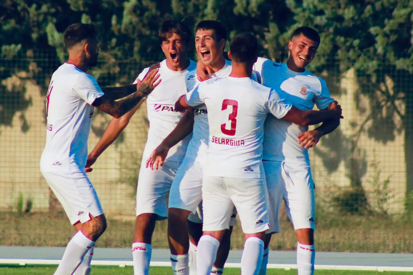 Una recente esultanza del Selargius in campionato (foto ASD Selargius)