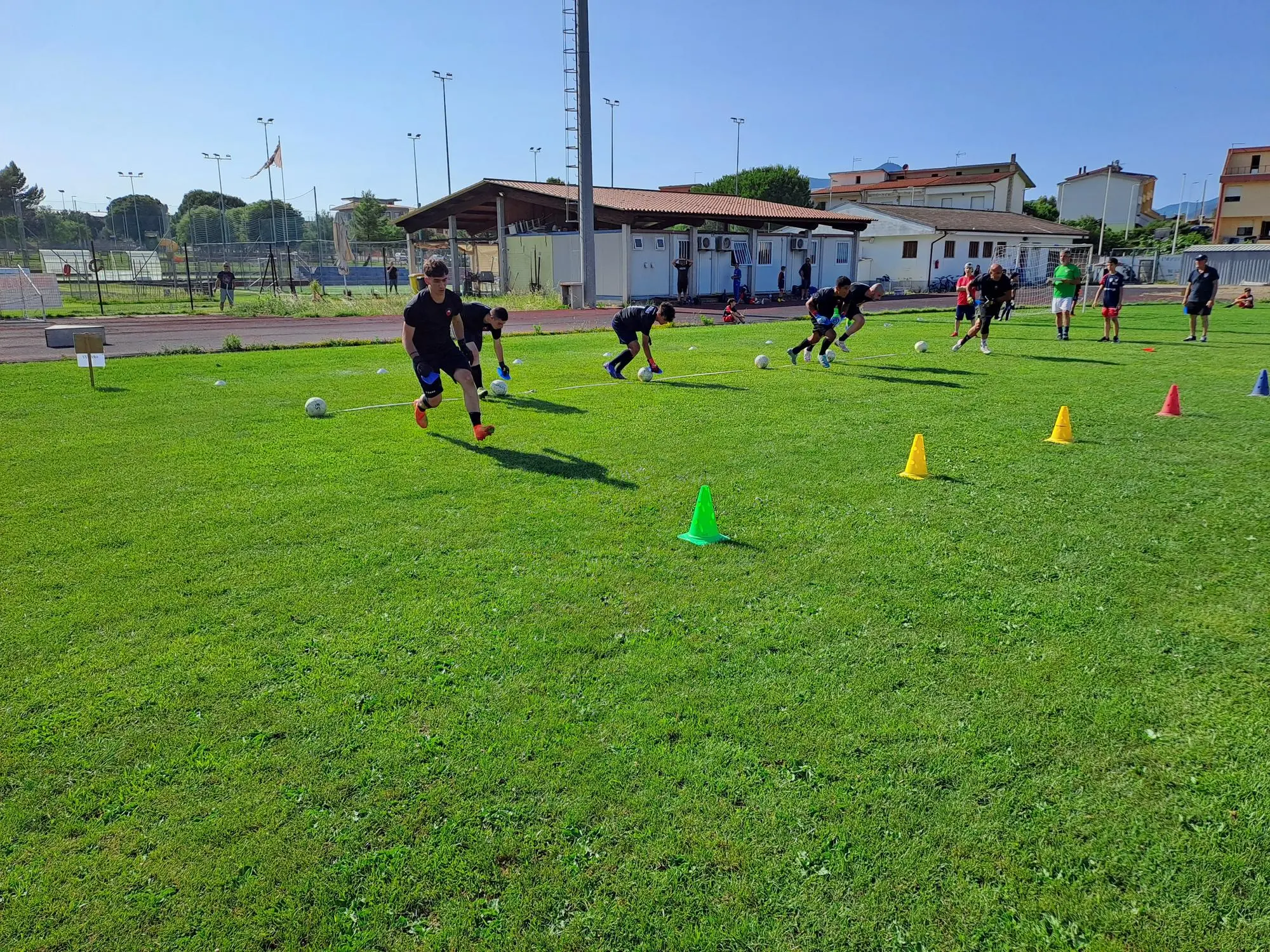 Una delle prove con sfide di uscita sulla palla (foto Farris)