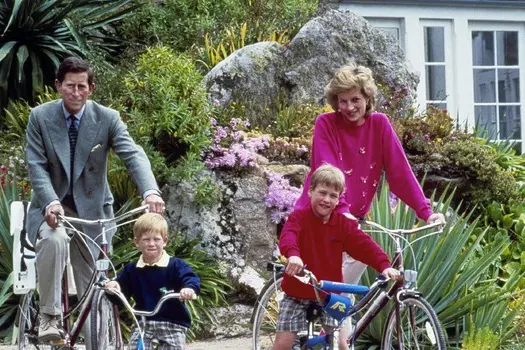 Con il principe Carlo e i figli William e Harry