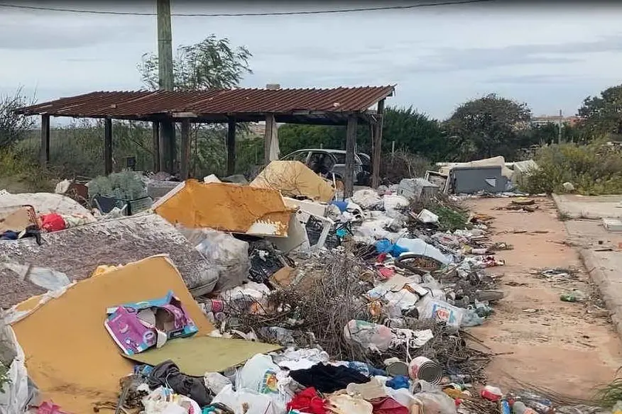 Il campo rom di Ponte Pizzinnu (L'Unione Sarda - Pala)